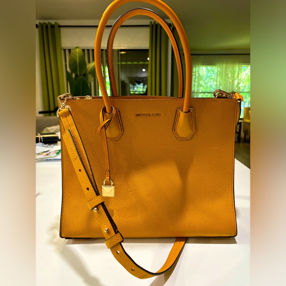 Michael Kors Mercer Accordion Tote Pebbled Leather Yellow NWOT